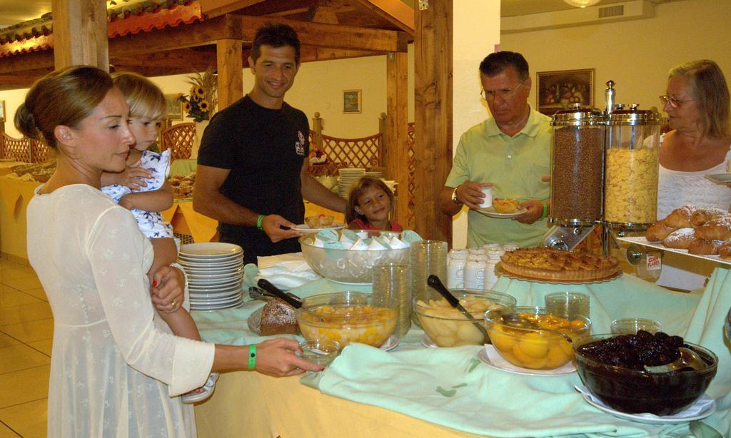 Villaggio Albatros Resort レージナ エクステリア 写真