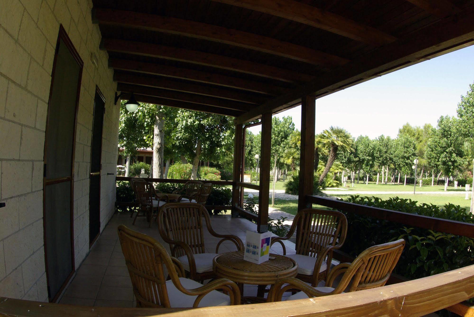 Villaggio Albatros Resort レージナ エクステリア 写真