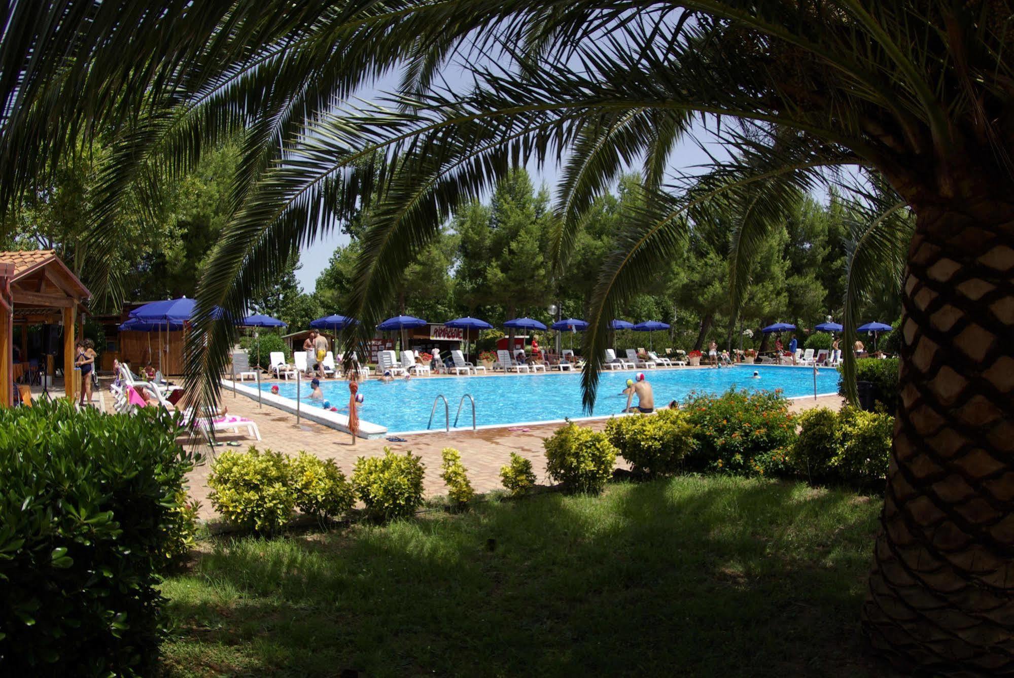 Villaggio Albatros Resort レージナ エクステリア 写真