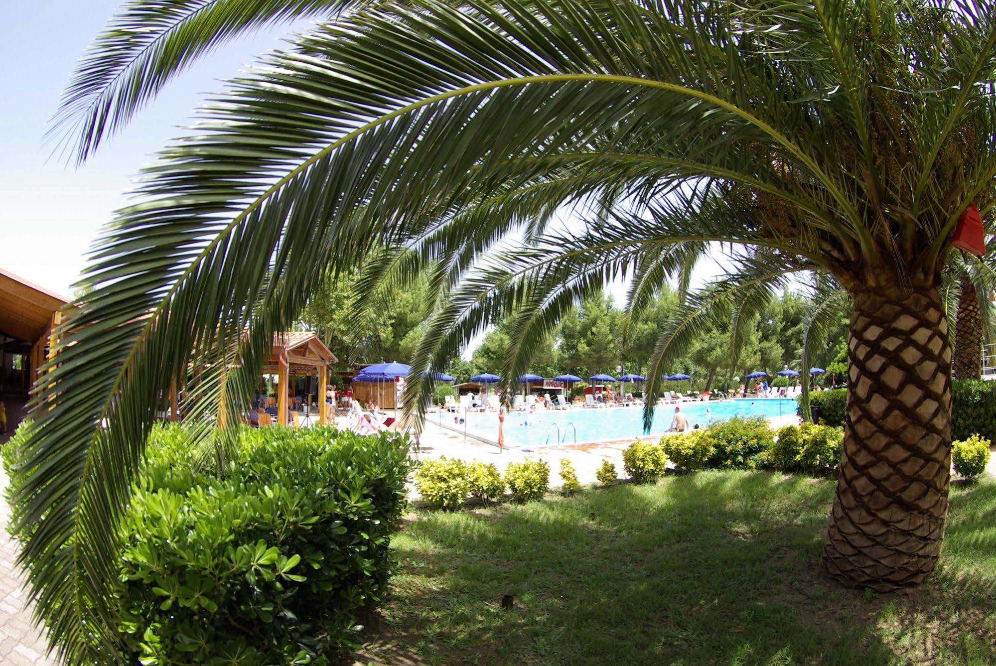 Villaggio Albatros Resort レージナ エクステリア 写真